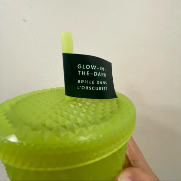 Starbucks 2022 Glow in the dark Venti Tumbler - Picture 2 of 5